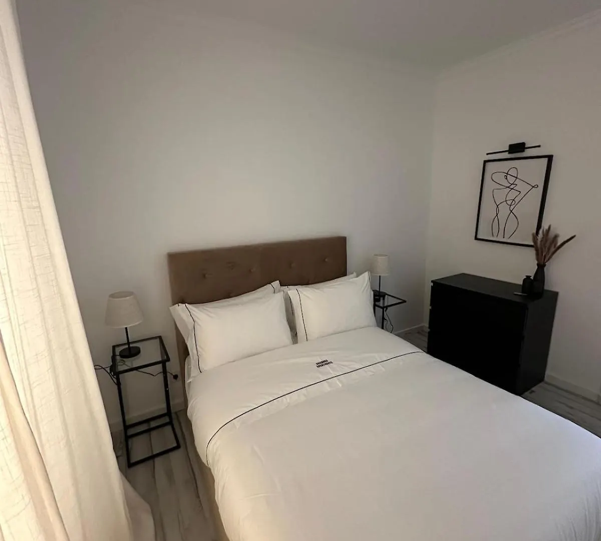 Amadora Flat 3 Apartment
