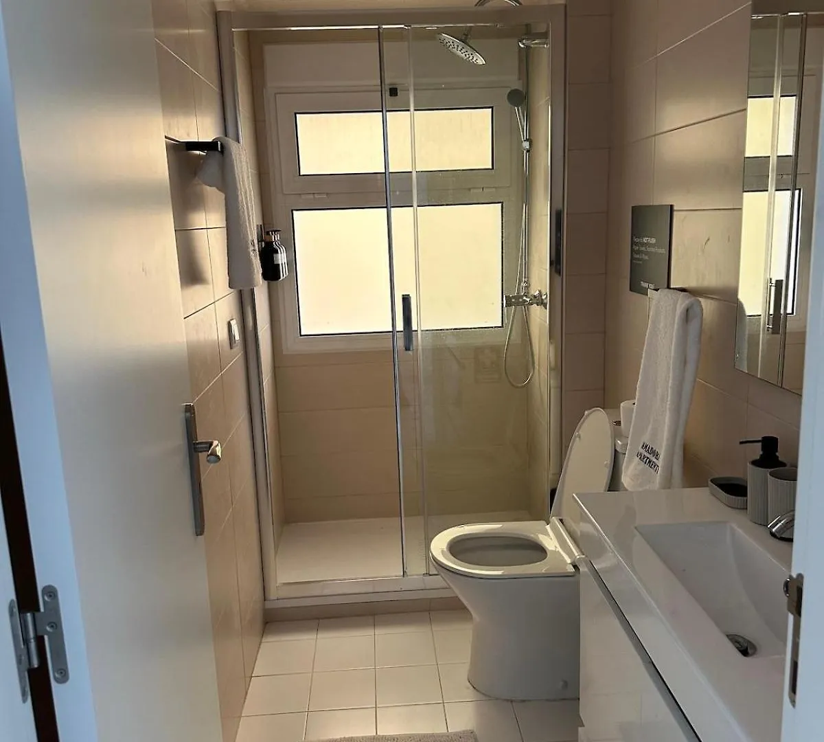 Amadora Flat 3 Apartment